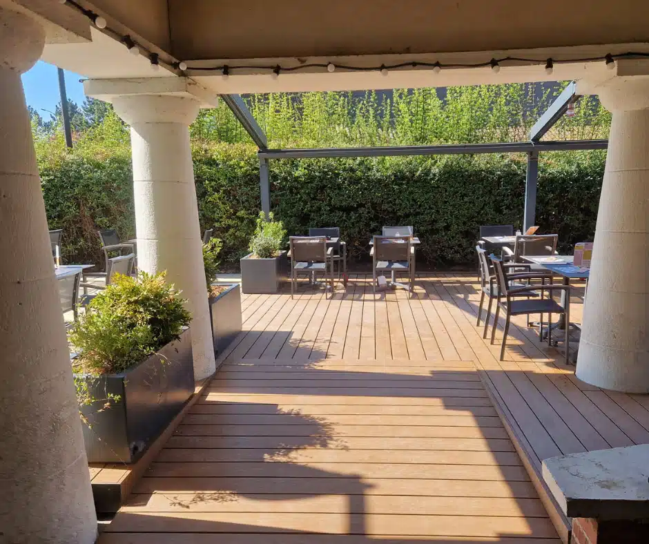 Terrasse et jardin paysager